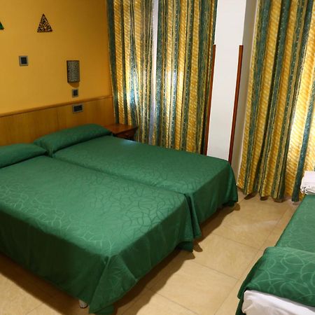 Hostal Muralla Plasencia Dış mekan fotoğraf