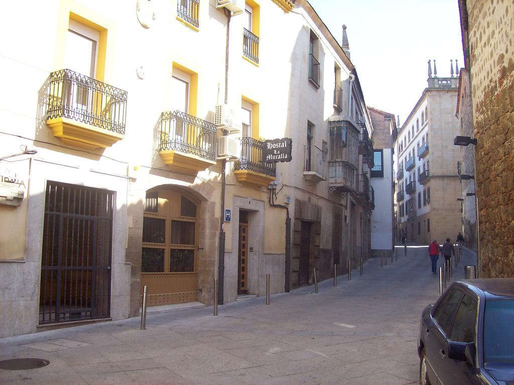 Hostal Muralla Plasencia Dış mekan fotoğraf