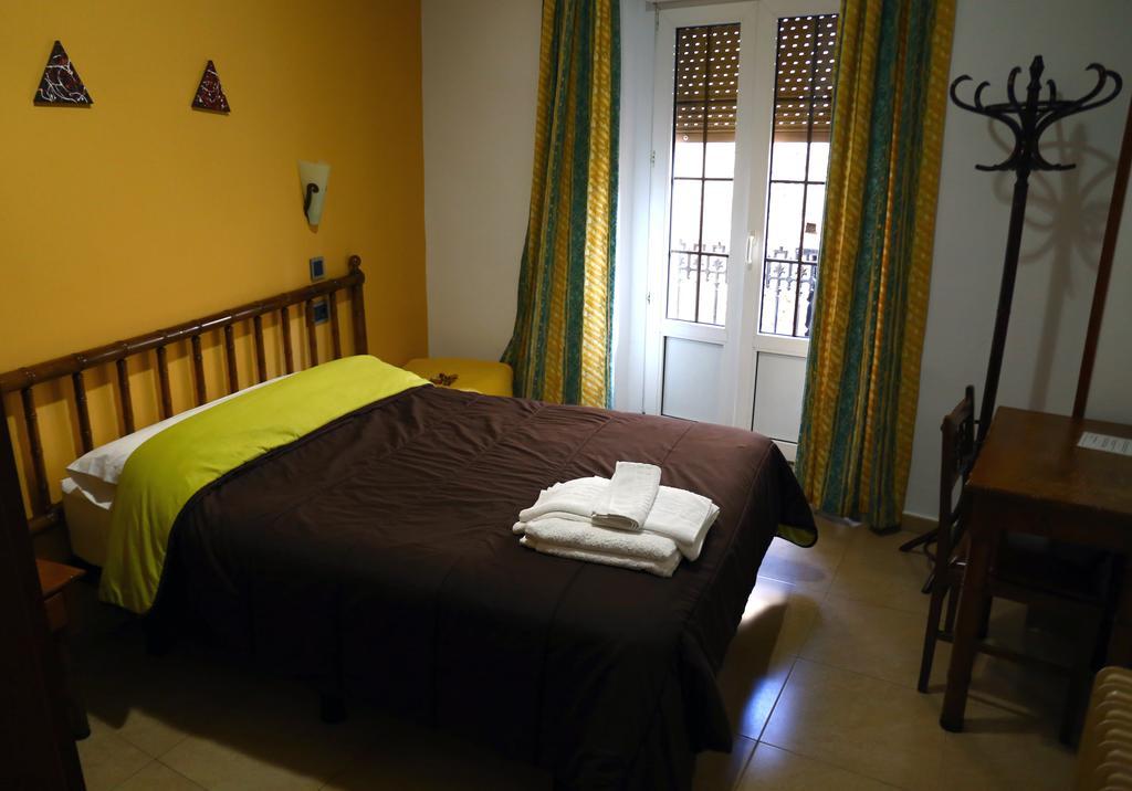 Hostal Muralla Plasencia Dış mekan fotoğraf