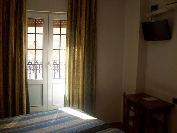 Hostal Muralla Plasencia Dış mekan fotoğraf