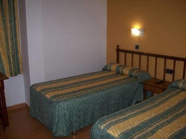 Hostal Muralla Plasencia Dış mekan fotoğraf